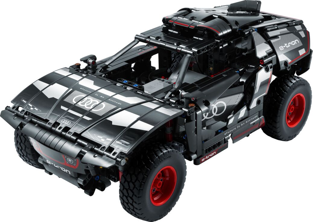 LEGO Technic Audi RS Q E-TRON (42160) (1)
