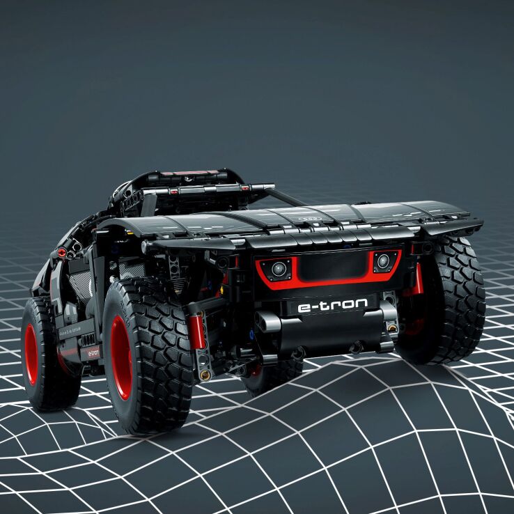 LEGO Technic Audi RS Q E-TRON (42160) (3)