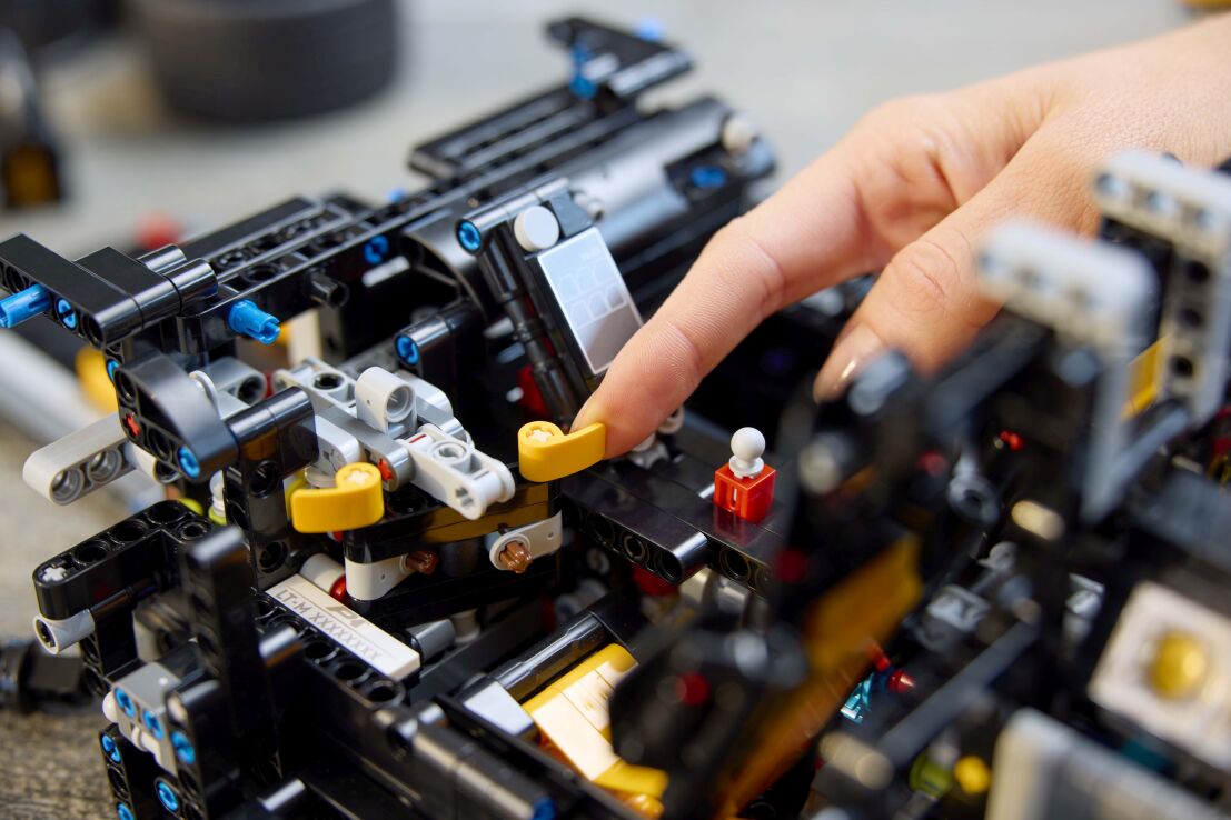 LEGO Technic McLaren P1 (42172) (6)