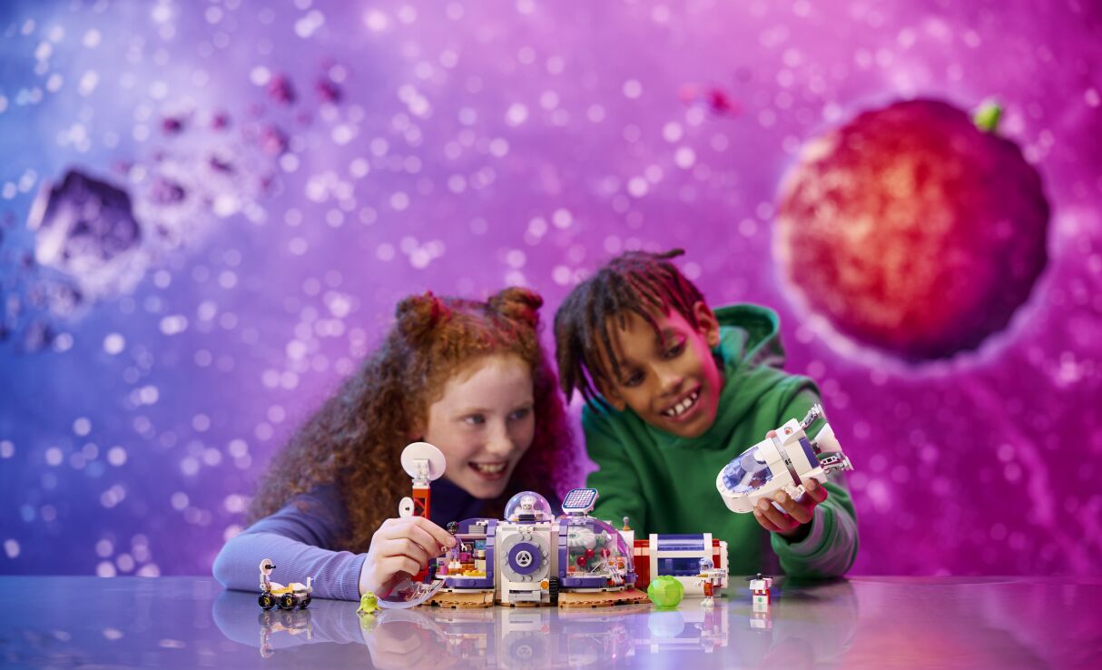 LEGO Friends Mars Space Base And Rocket (42605) (10)