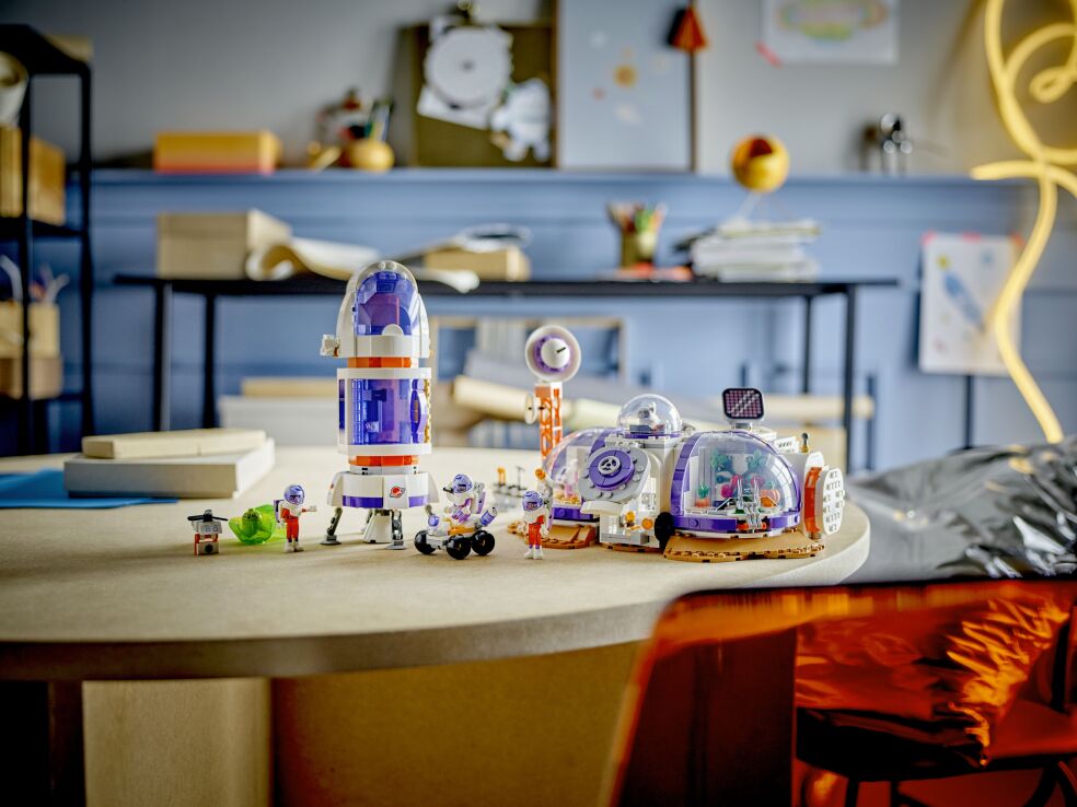 LEGO Friends Mars Space Base And Rocket (42605) (11)