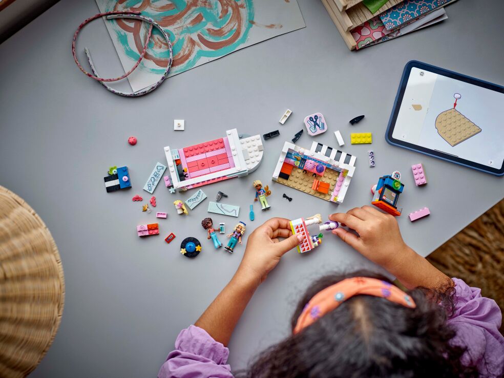 LEGO Friends Hair Salon & Accessories Store (42662) (5)