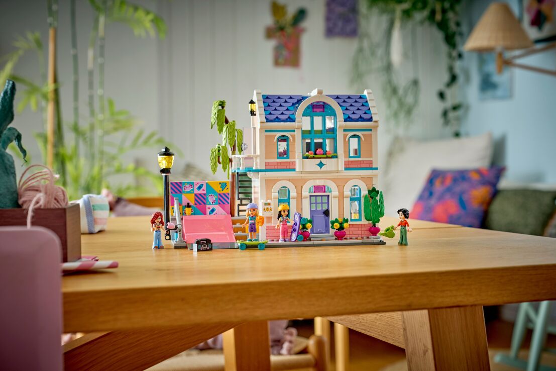 LEGO Friends Liann's Family House (42687) (8)