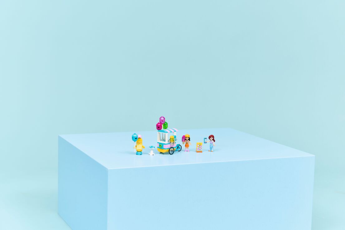 LEGO Friends Ice Cream & Balloon Stand (42692) (9)