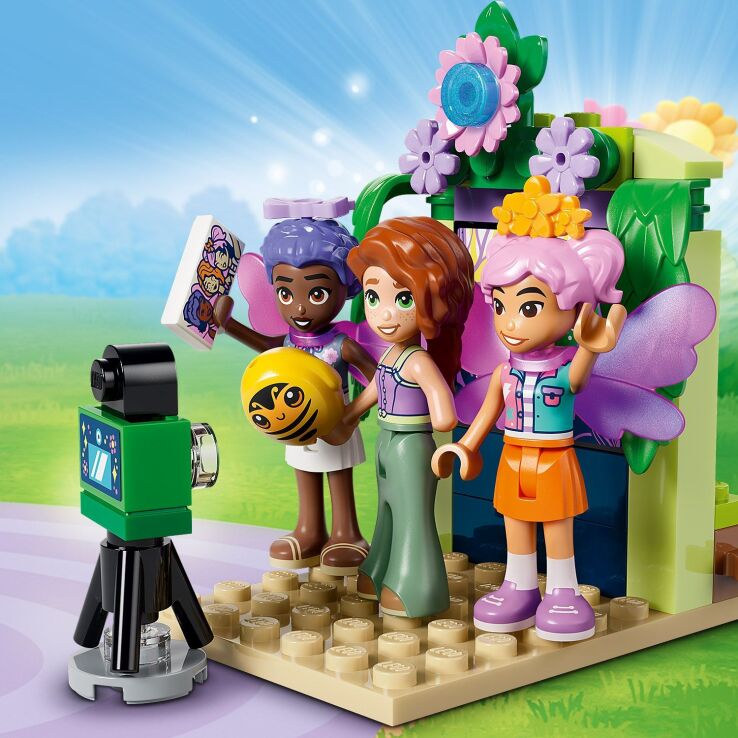 LEGO® Friends Spinning Flower & Fairy Teacup Ride (42702) (3)