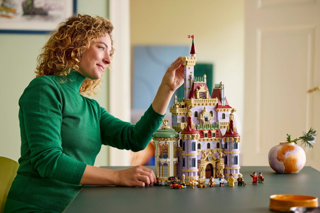LEGO Disney Princess Beauty & The Beast Castle (43263) (10)