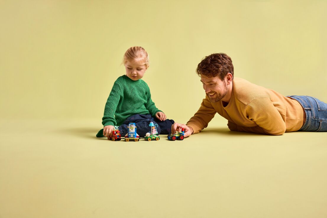 LEGO Disney Toy Story Celebration Train & RC Car (43264) (8)