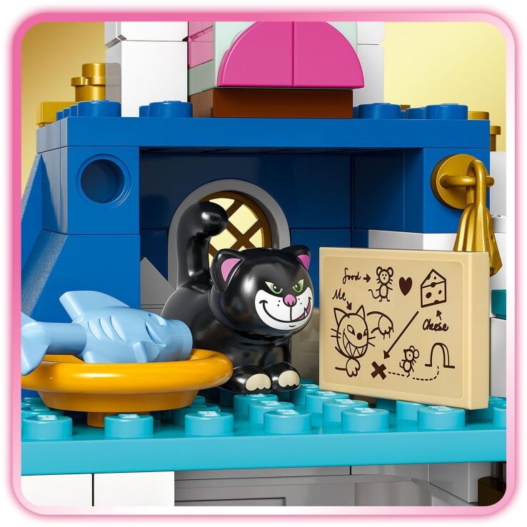 LEGO® Disney Princess Cinderella's Castle & Horse Carriage (43275) (3)