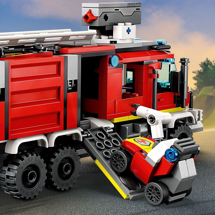 LEGO® City Fire Command Truck (60374) (2)