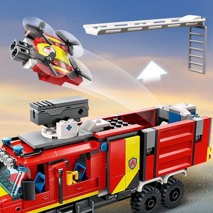 LEGO® City Fire Command Truck (60374) (7)
