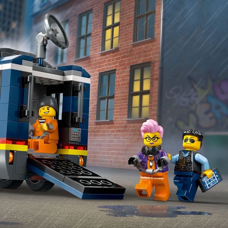 LEGO City Police Mobile Crime Lab Truck (60418) (4)