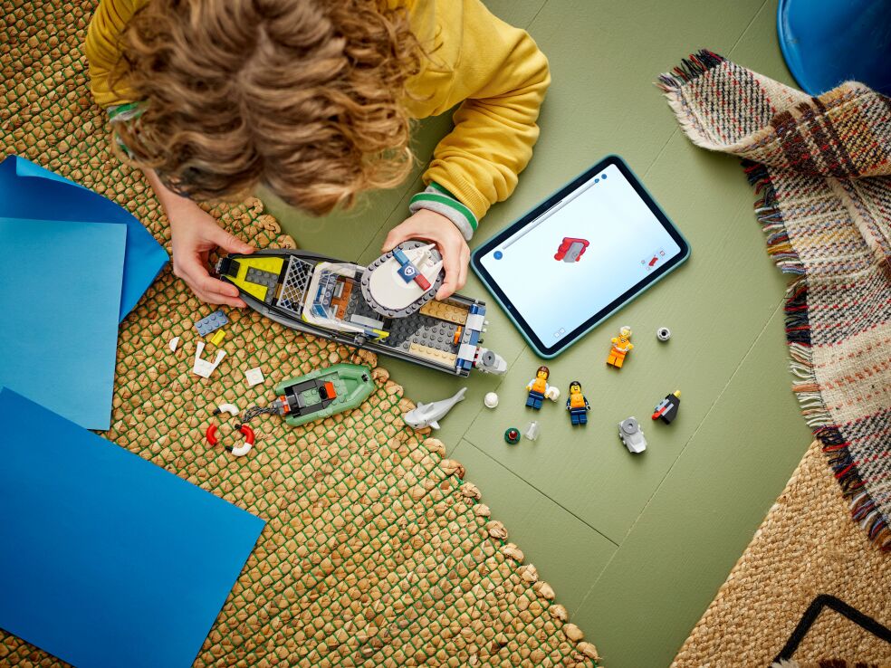 LEGO City Police Boat Chase (60456) (4)