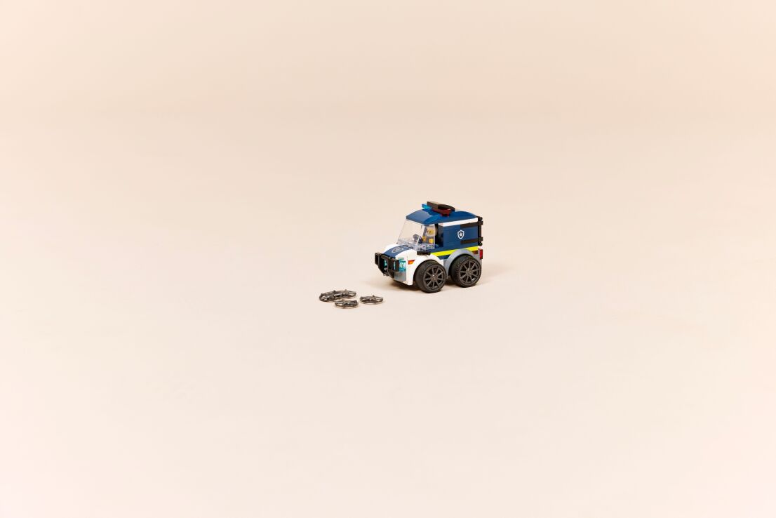 LEGO City Rides Police Truck (60481) (8)