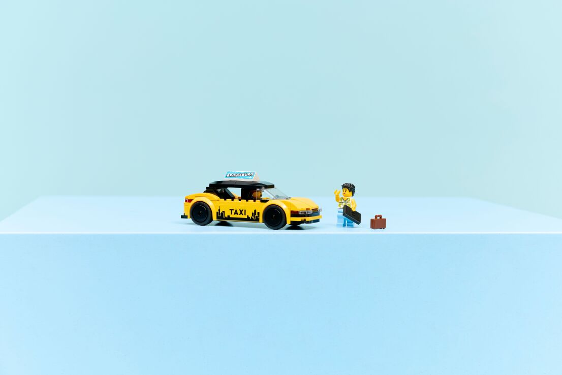 LEGO City Yellow Taxi (60487) (9)