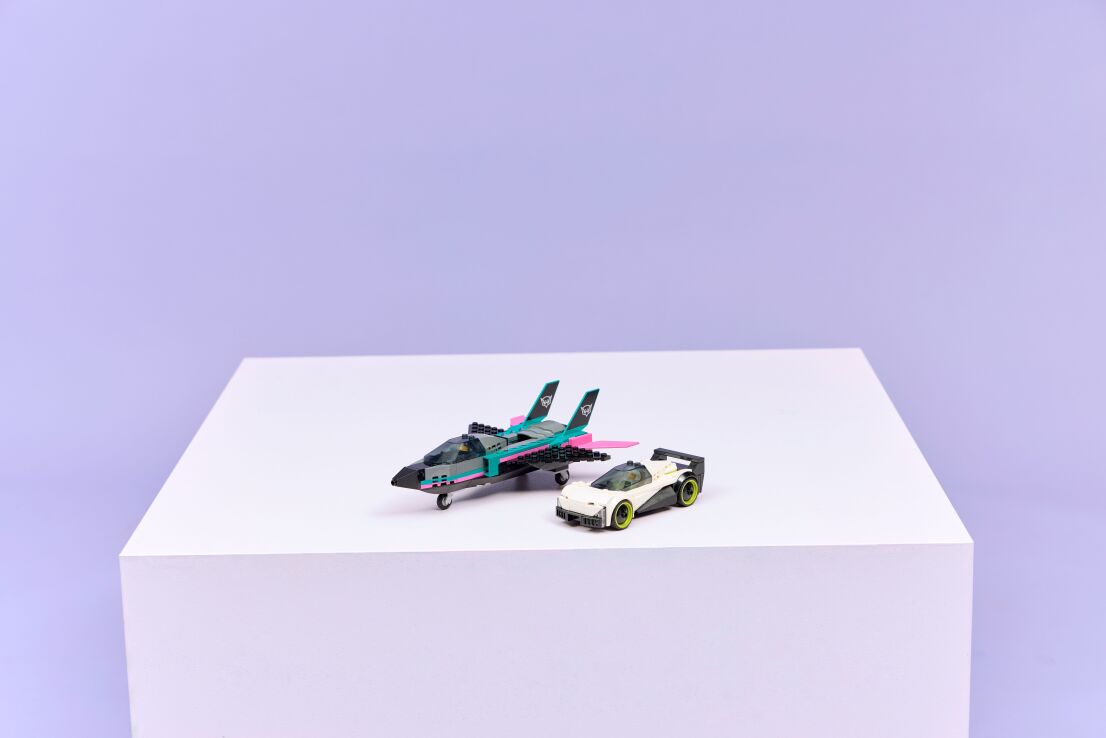 LEGO City Jet vs. Car (60489) (13)