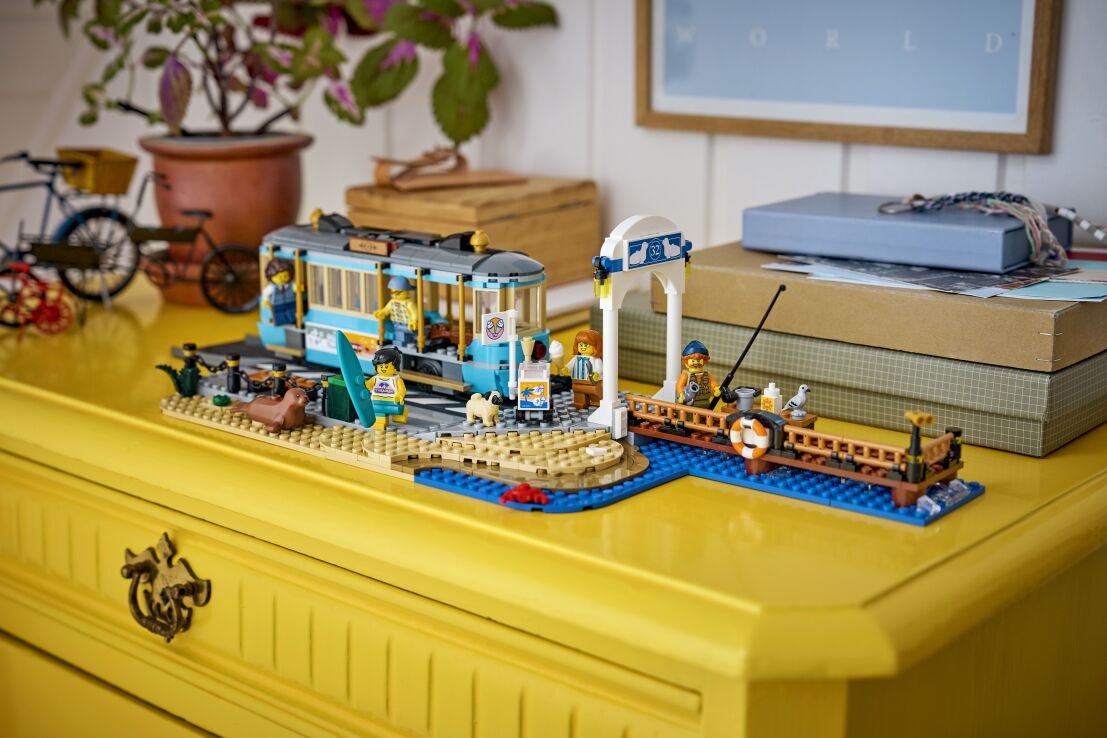 LEGO® City Classic Beach Streetcar (60506) (12)