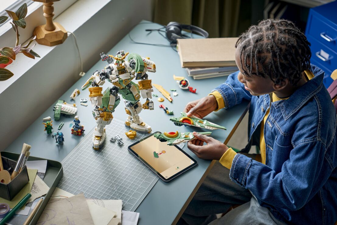 LEGO Ninjago Lloyd's Titan Mech 15th Anniversary (71860) (5)