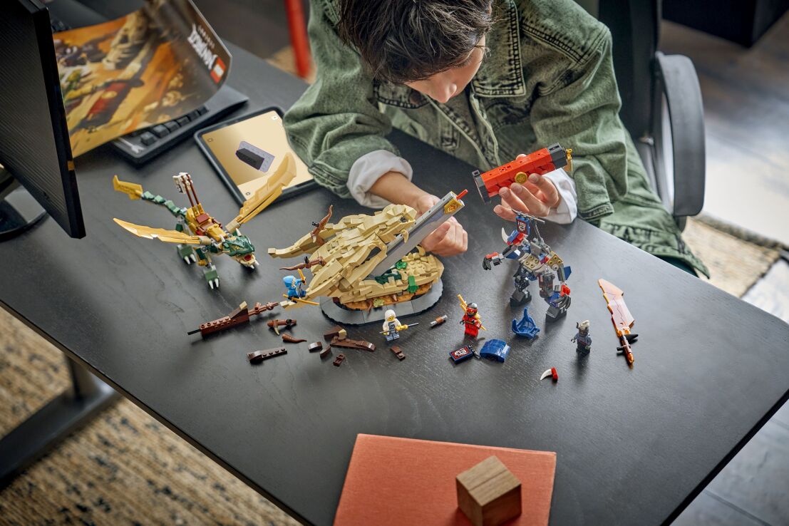 LEGO® Ninjago Battle At The Dragon's Blade (71871) (4)