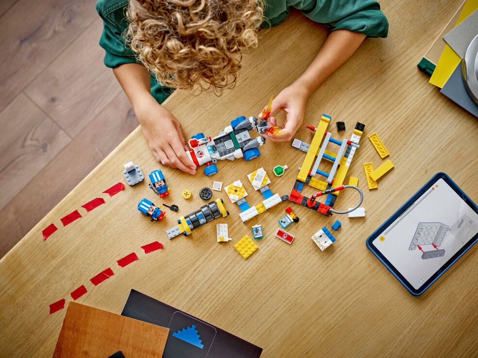 LEGO Super Mario Kart-Toad's Garage (72035) (5)