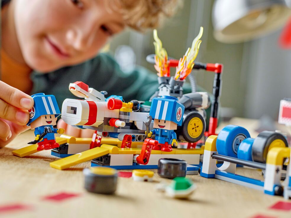 LEGO Super Mario Kart-Toad's Garage (72035) (6)