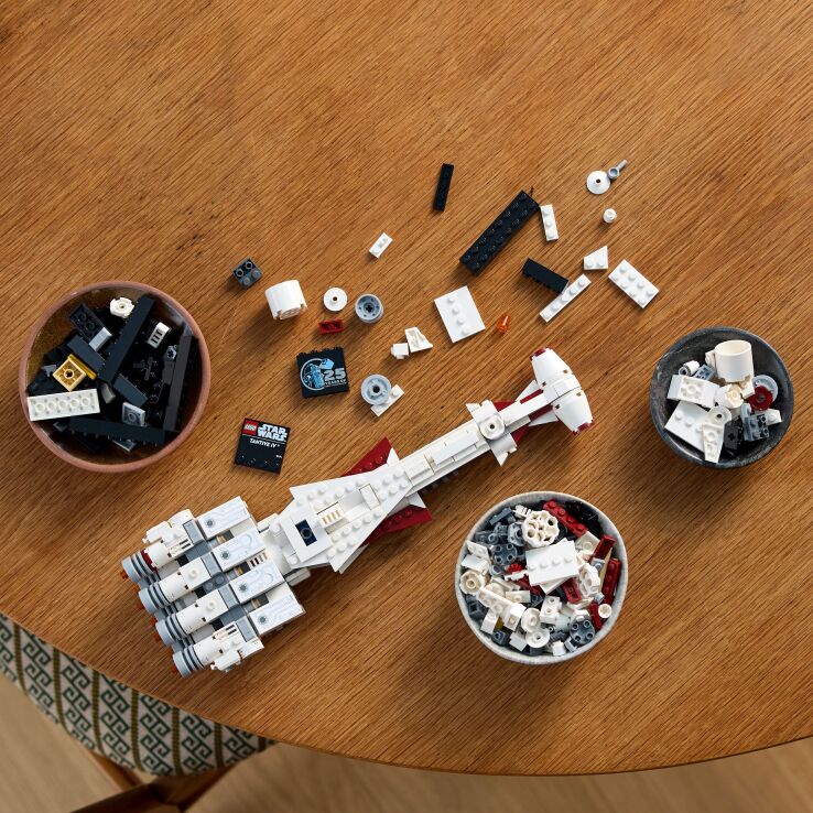 LEGO Star Wars Tantive IV (75376) (2)