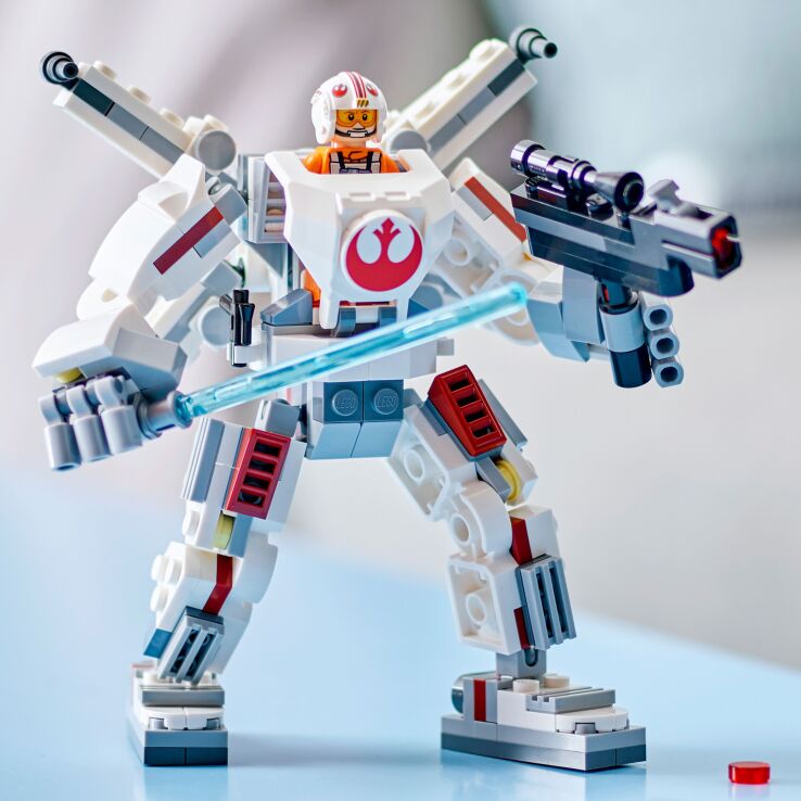 LEGO Star Wars Luke Skywalker X-Wing Mech (75390) (5)