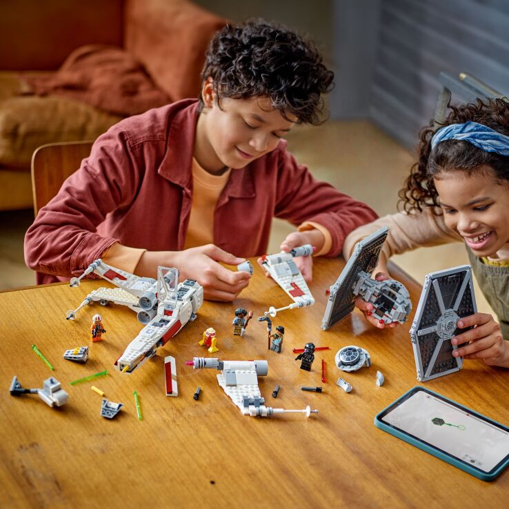 LEGO® Star Wars Tie Fighter & X-Wing Mash-Up (75393) (7)