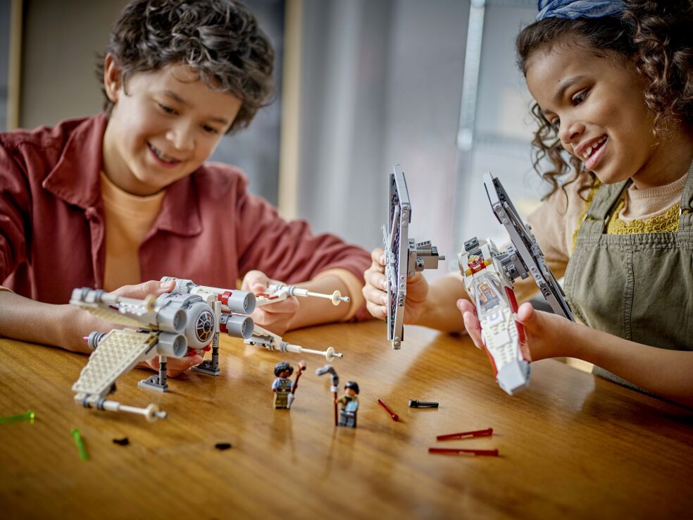 LEGO® Star Wars Tie Fighter & X-Wing Mash-Up (75393) (8)