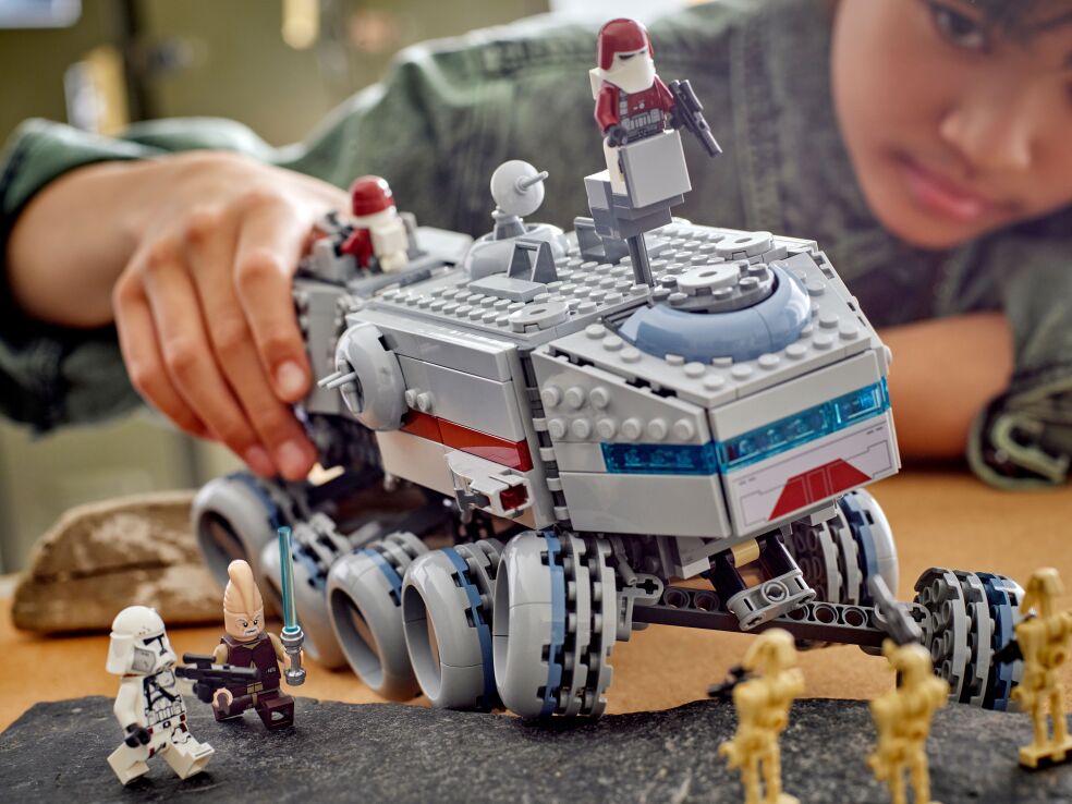 LEGO® Star Wars Republic Juggernaut (75413) (10)