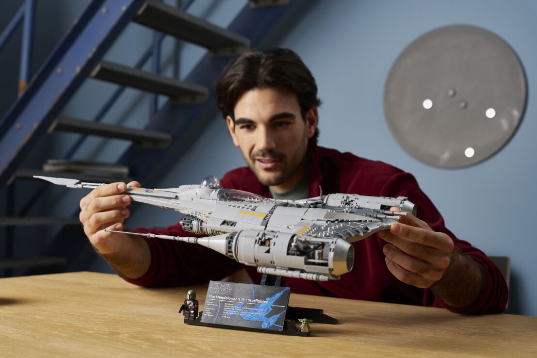 LEGO® Star Wars The Mandalorian's N-1 Starfighter (75442) (7)
