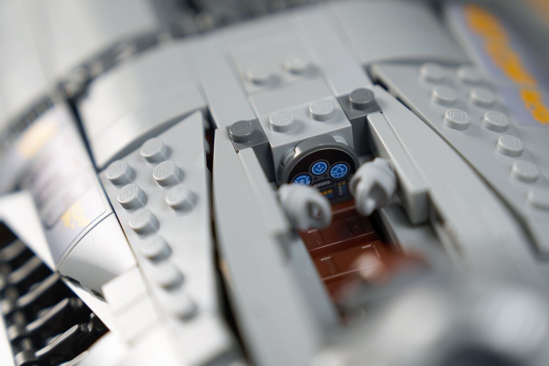 LEGO® Star Wars The Mandalorian's N-1 Starfighter (75442) (8)