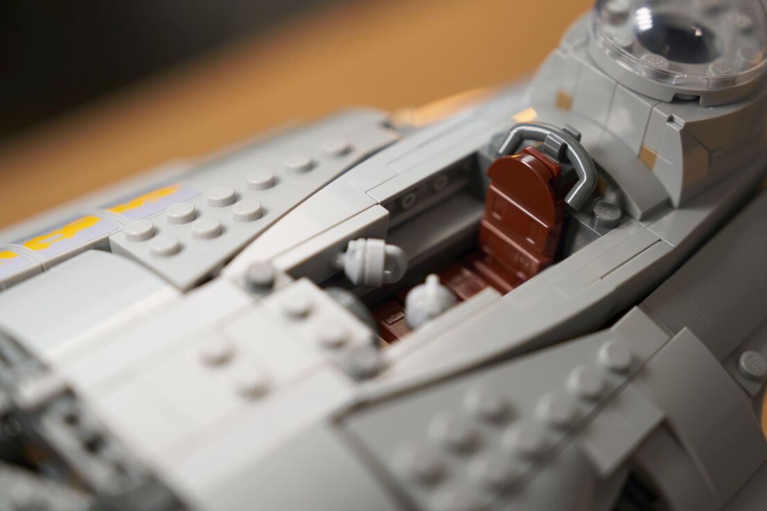 LEGO® Star Wars The Mandalorian's N-1 Starfighter (75442) (9)