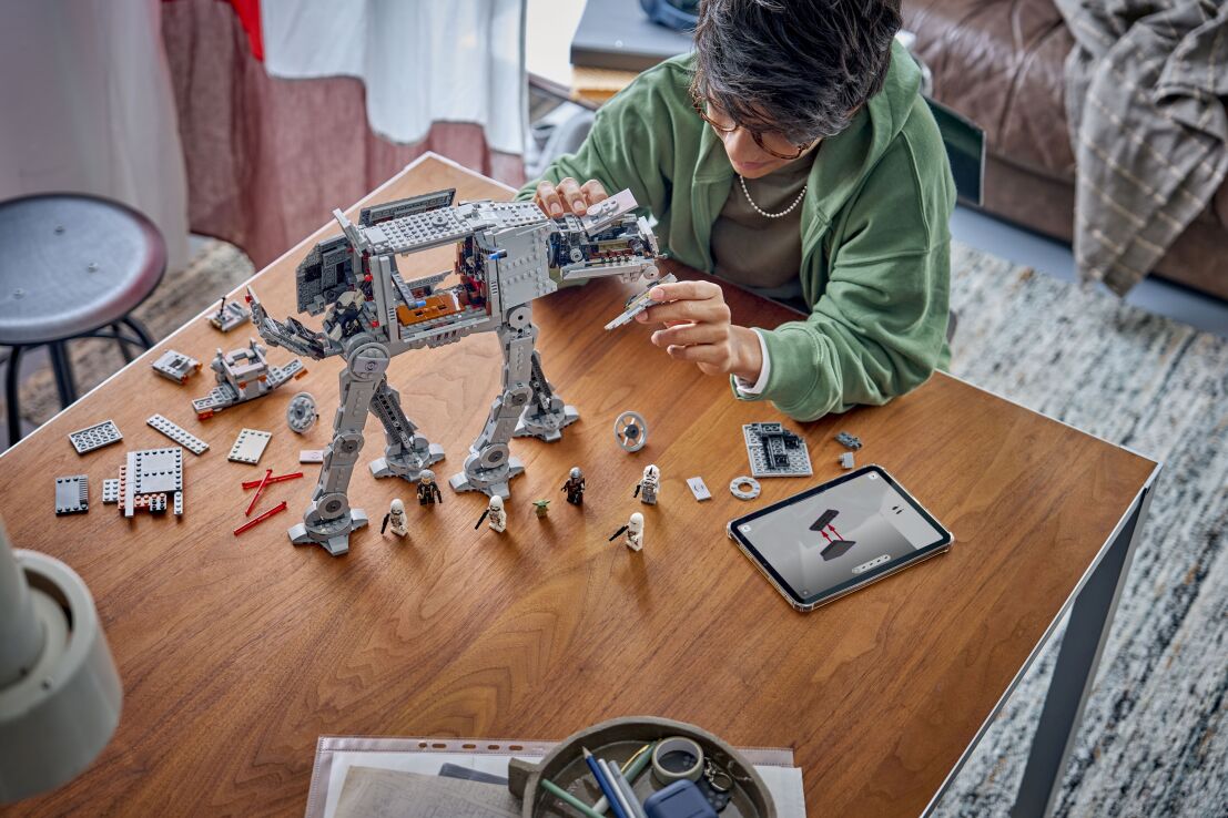 LEGO® Star Wars Imperial Remnat AT-AT With INT-4 (75454) (10)