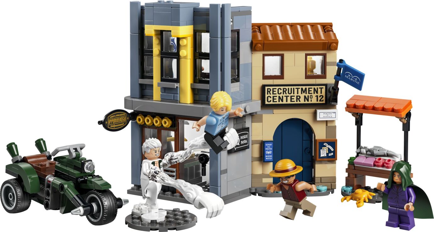 LEGO® One Piece Showdown With Captain Smoker (75642) (1)