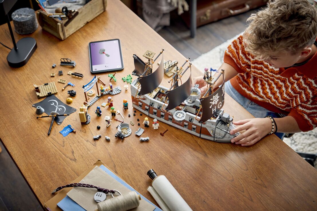 LEGO® One Piece Garp's Marine Battleship (75646) (4)