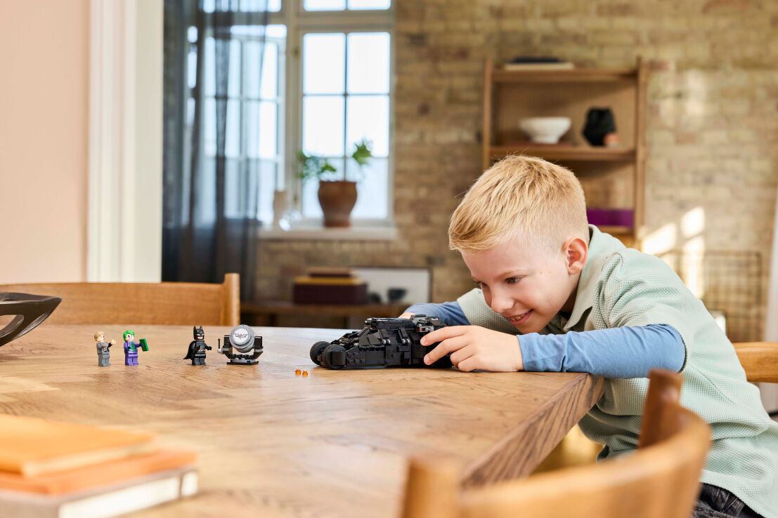 LEGO Super Heroes Batman Tumbler vs. Two-Face & The Joker (76303) (6)