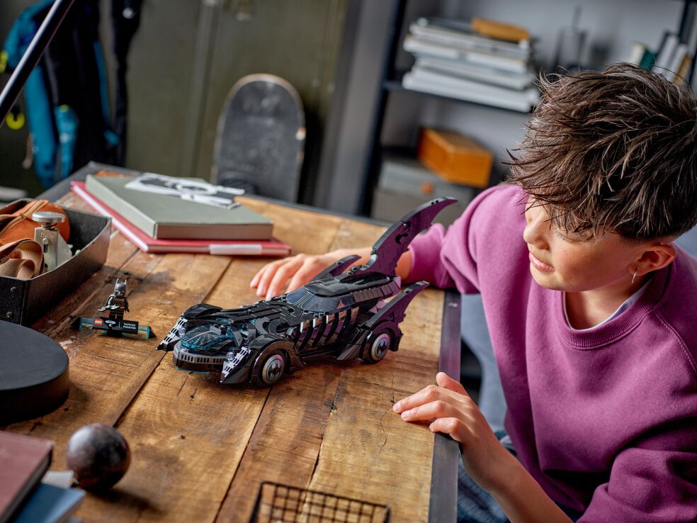 LEGO Super Heroes Batman Forever Batmobile (76304) (6)