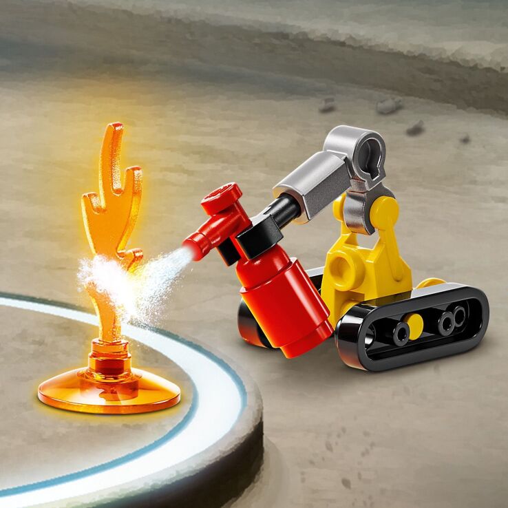 LEGO Super Heroes Iron Man's Laboratory: Hall Of Armor (76315) (7)