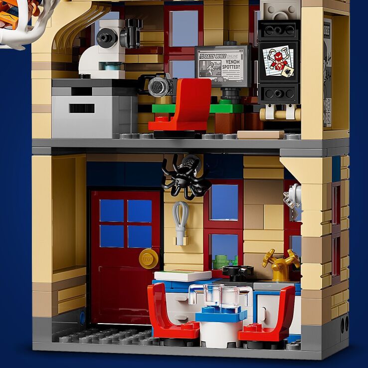 LEGO Super Heroes Peter Parker's Apartment (76317) (2)