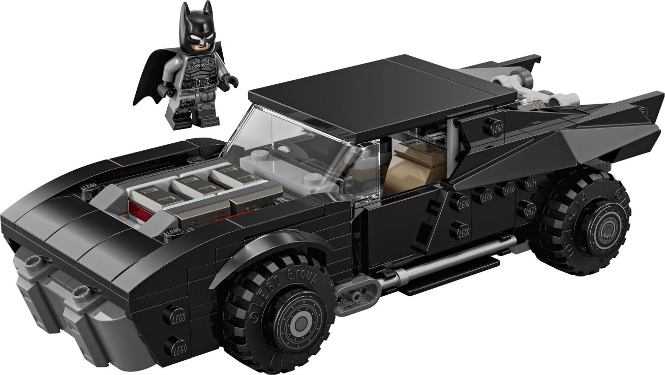 LEGO Super Heroes The Batman Batmobile (76332) (1)