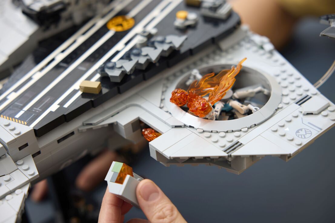 LEGO® Super Heroes S.H.I.E.L.D. Helicarrier (76354) (10)