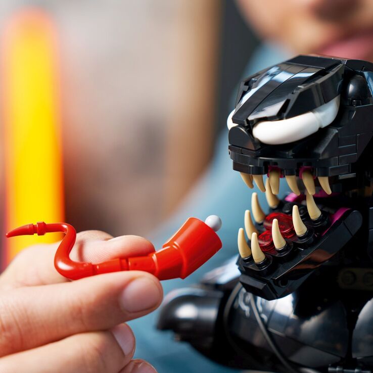 LEGO® Super Heroes Venom Bust (76356) (2)