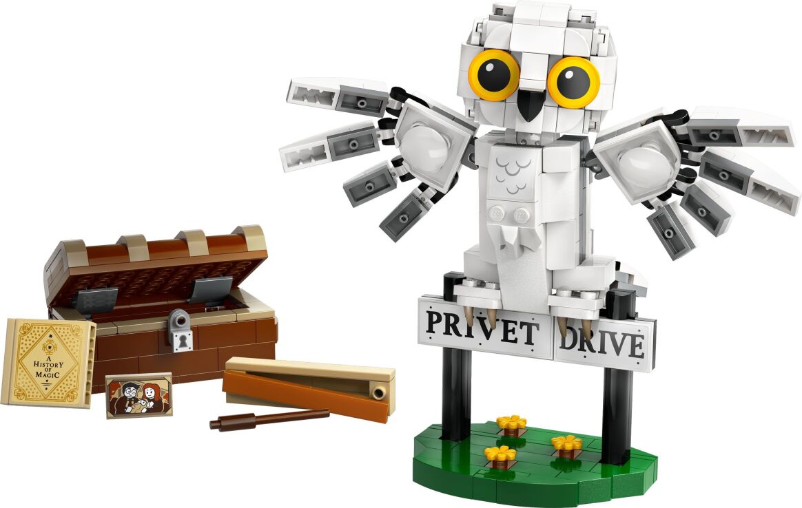 LEGO Harry Potter Hedwig At 4 Privet Drive (76425) (1)