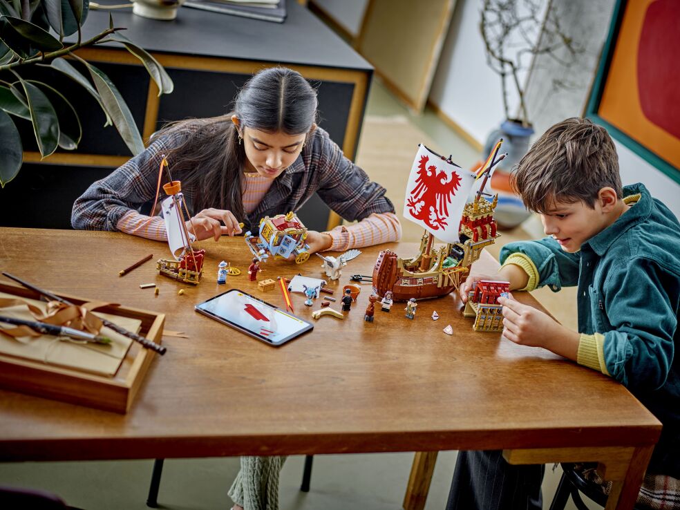 LEGO Harry Potter Triwizard Tournament: The Arrival (76440) (8)