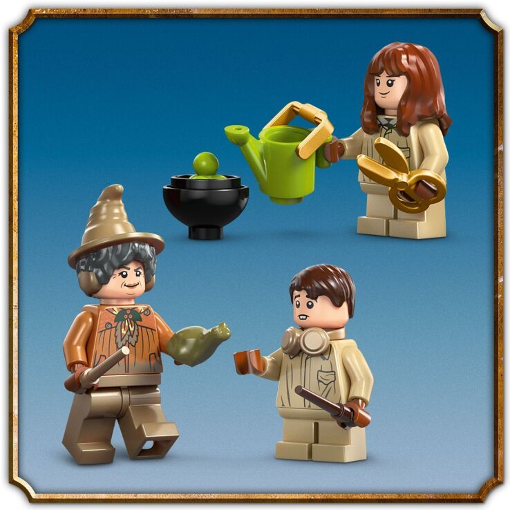 LEGO Harry Potter Hogwarts Castle: Herbology Class (76445) (3)