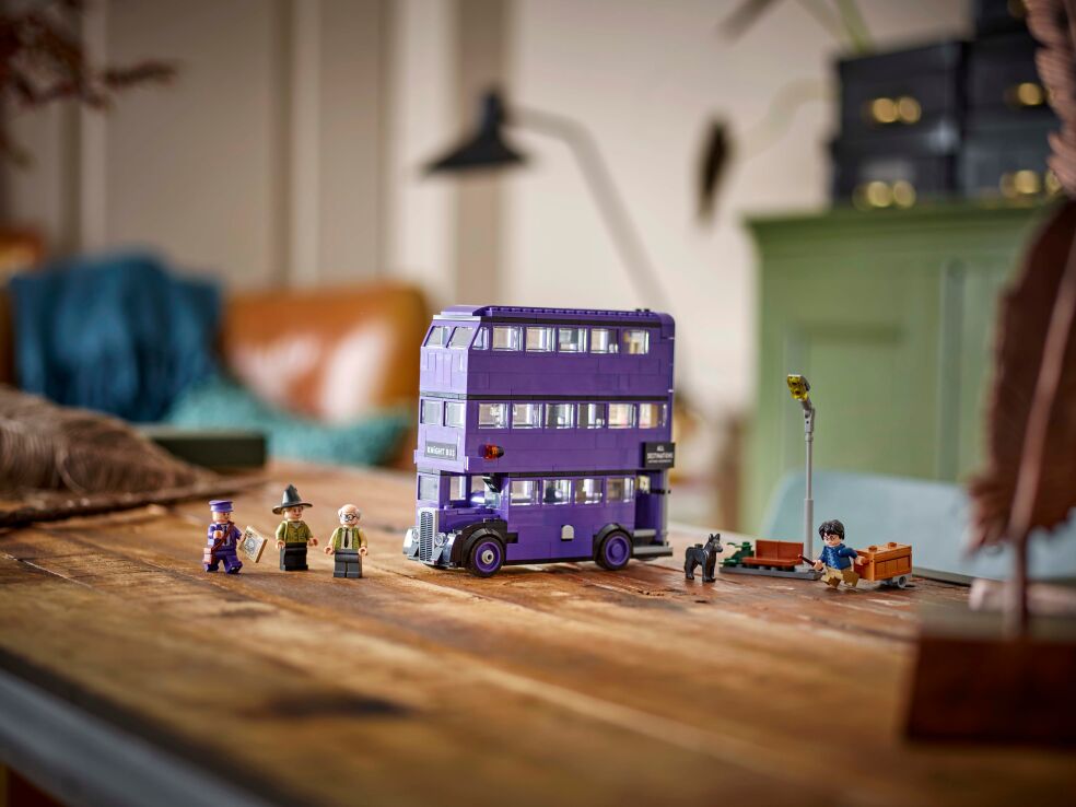 LEGO Hatty Potter Knight Bus Adventure (76446) (11)