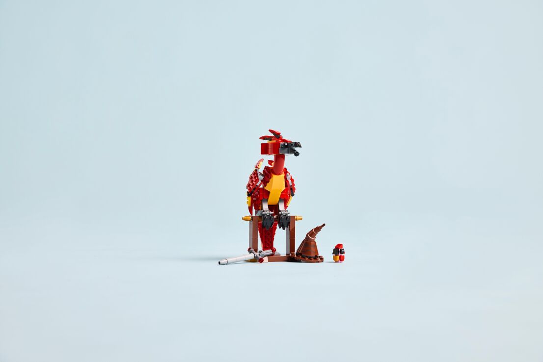 LEGO Harry Potter Fawkes: Dumbledore's Phoenix (76448) (9)