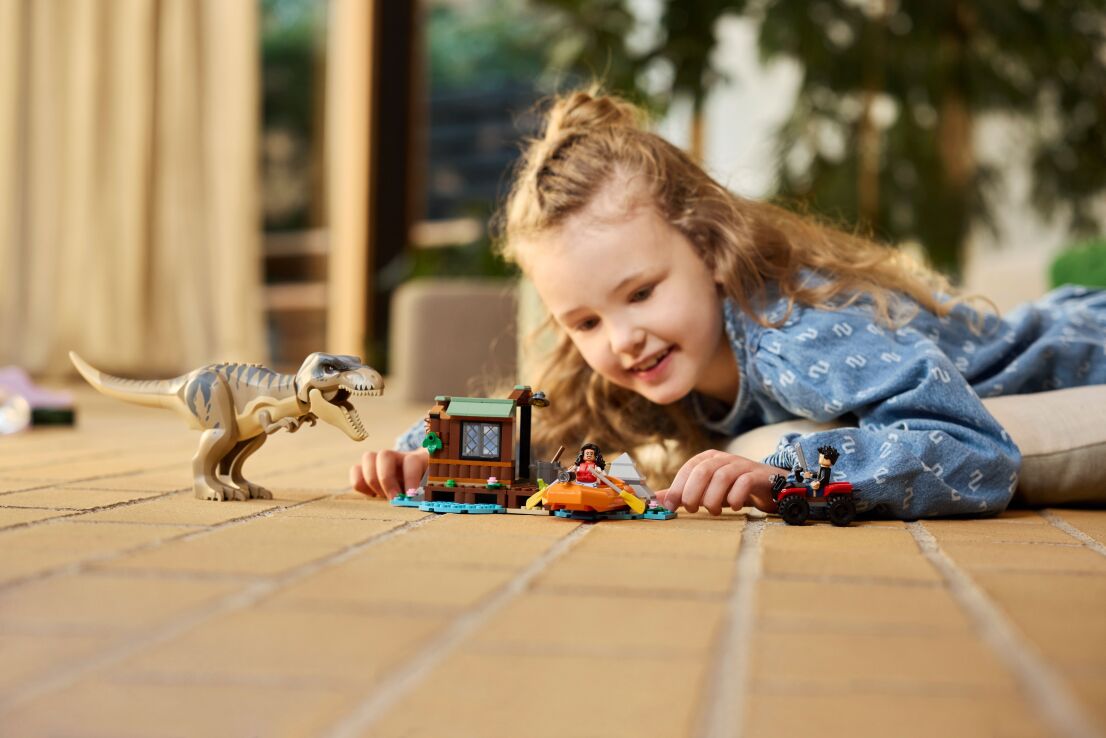 LEGO Jurassic World T.Rex River Escape (76975) (6)