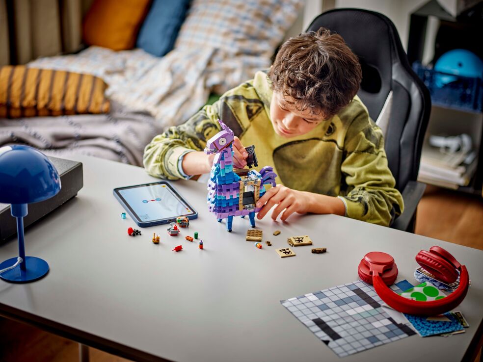 LEGO Fortnite Supply Llama (77071) (5)