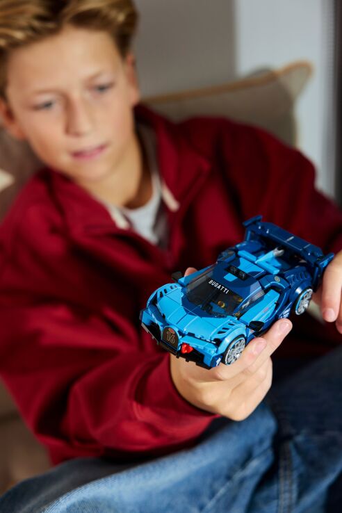 LEGO Speed Champions Bugatti Vision GT Hyper Sports Car (77253) (4)